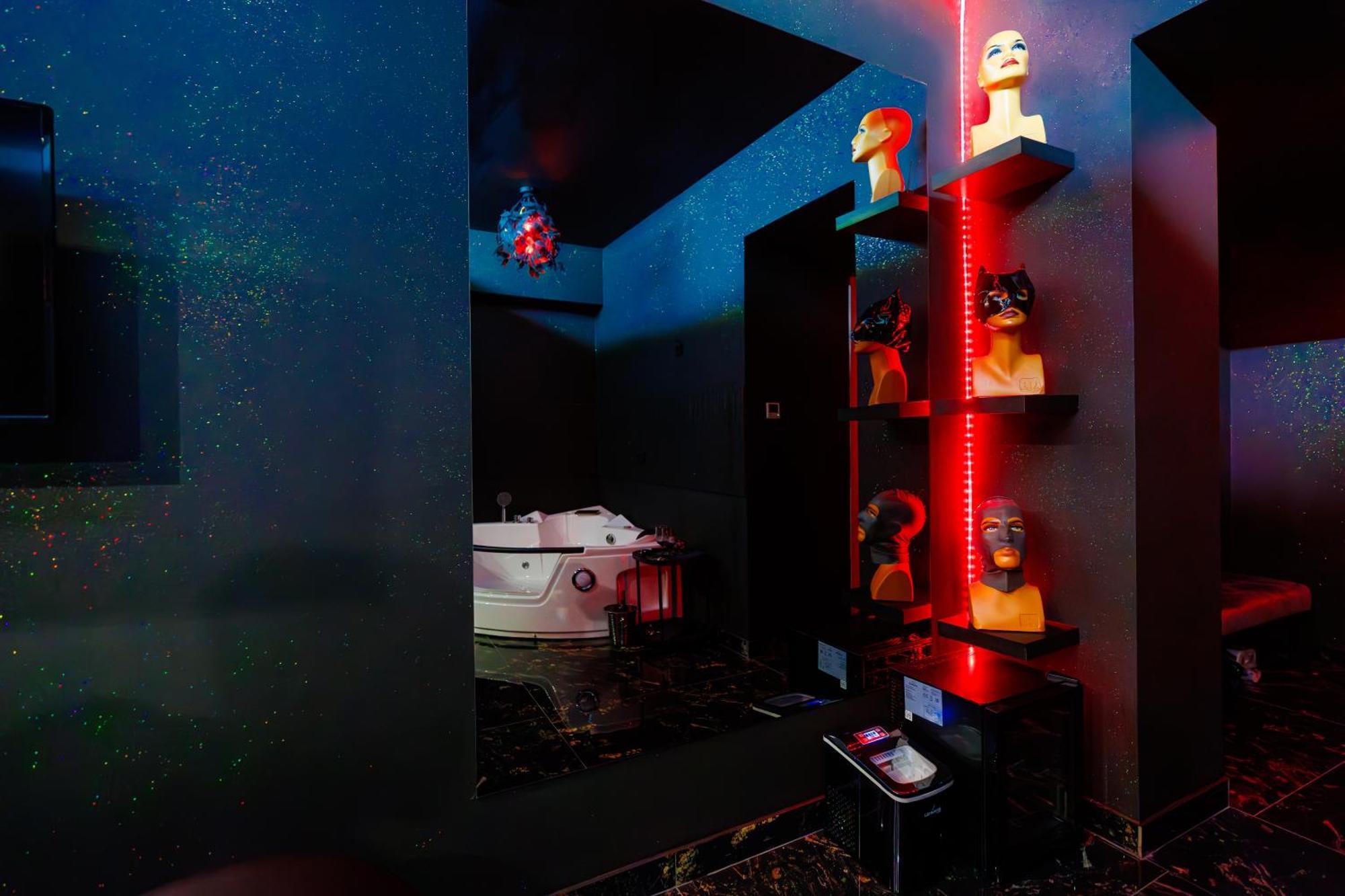 Romeo Nights - Love Rooms - Adults Only Bucareste Exterior foto