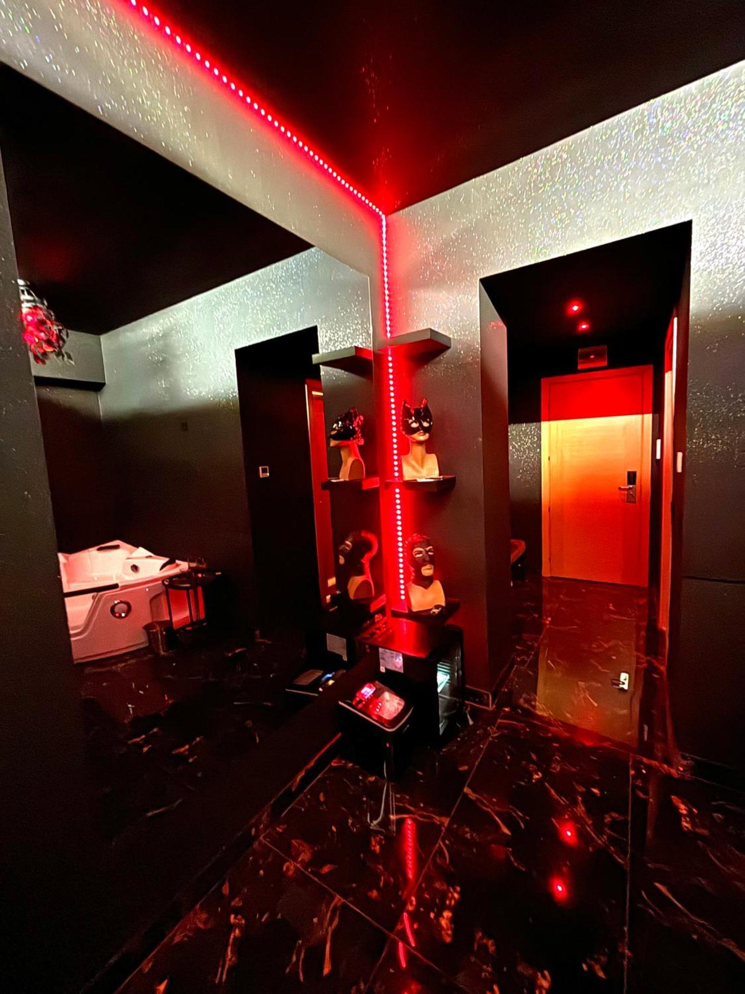 Romeo Nights - Love Rooms - Adults Only Bucareste Exterior foto